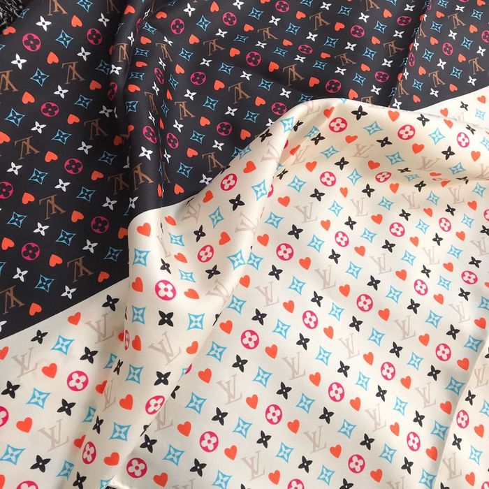 Louis Vuitton Scarf LVS00065